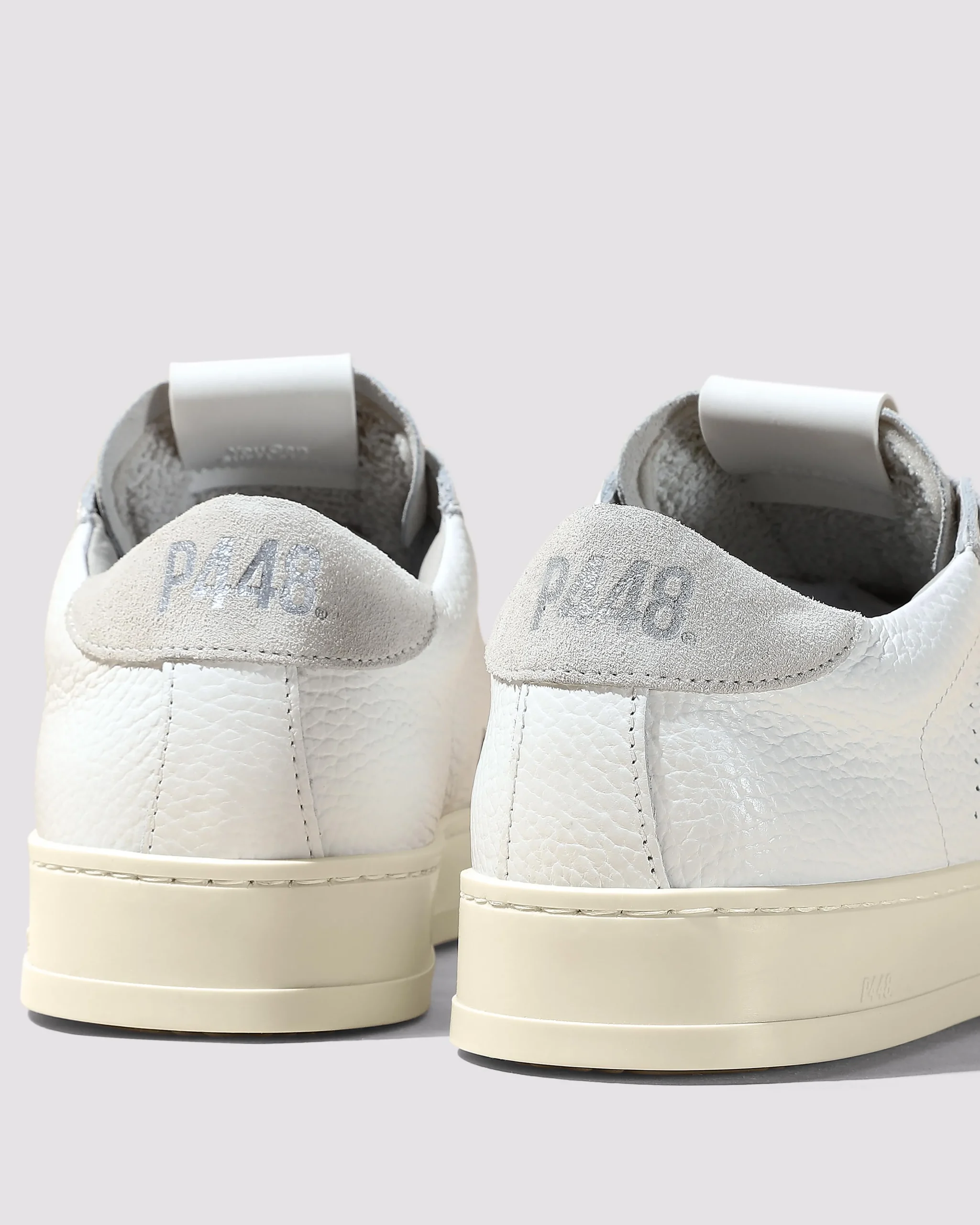 Store P448 Jack All White