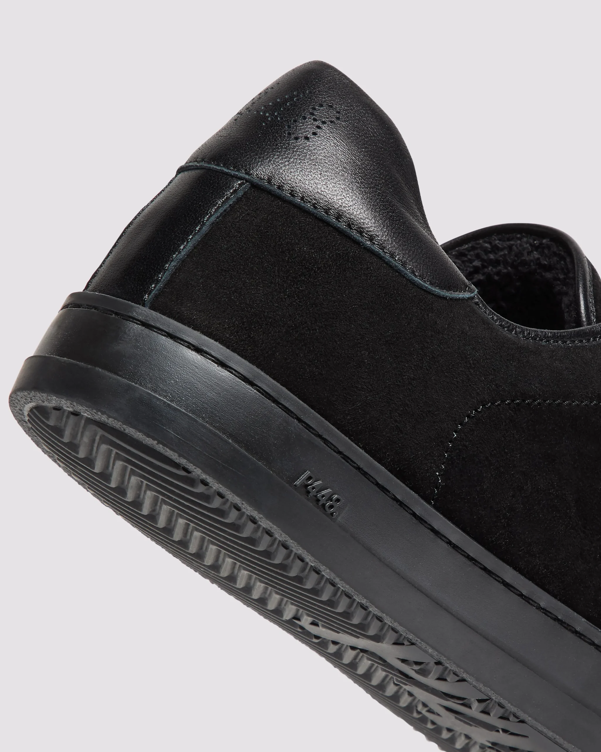 Online P448 John Velcro Black