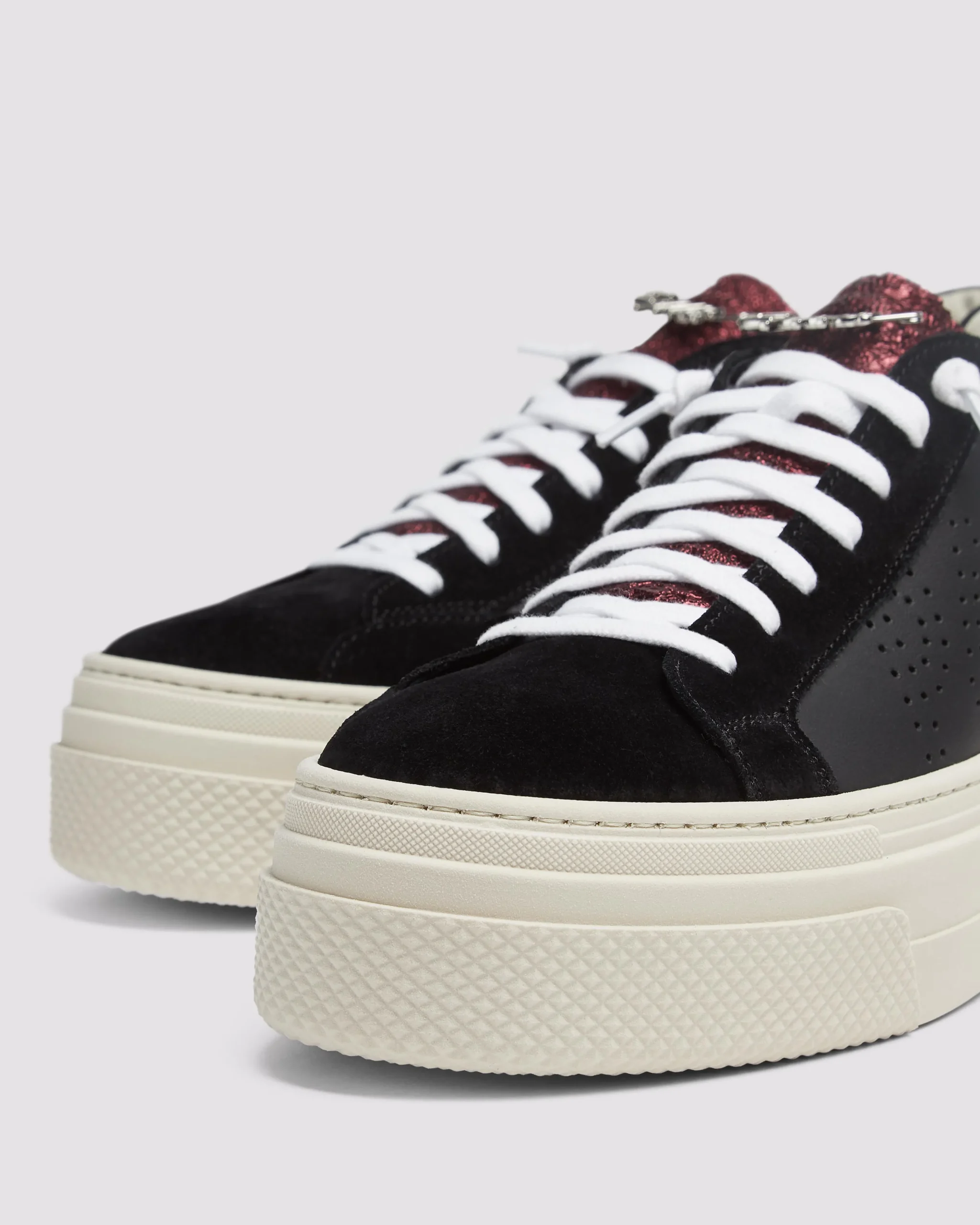Best P448 Thea Platform Black/Stud