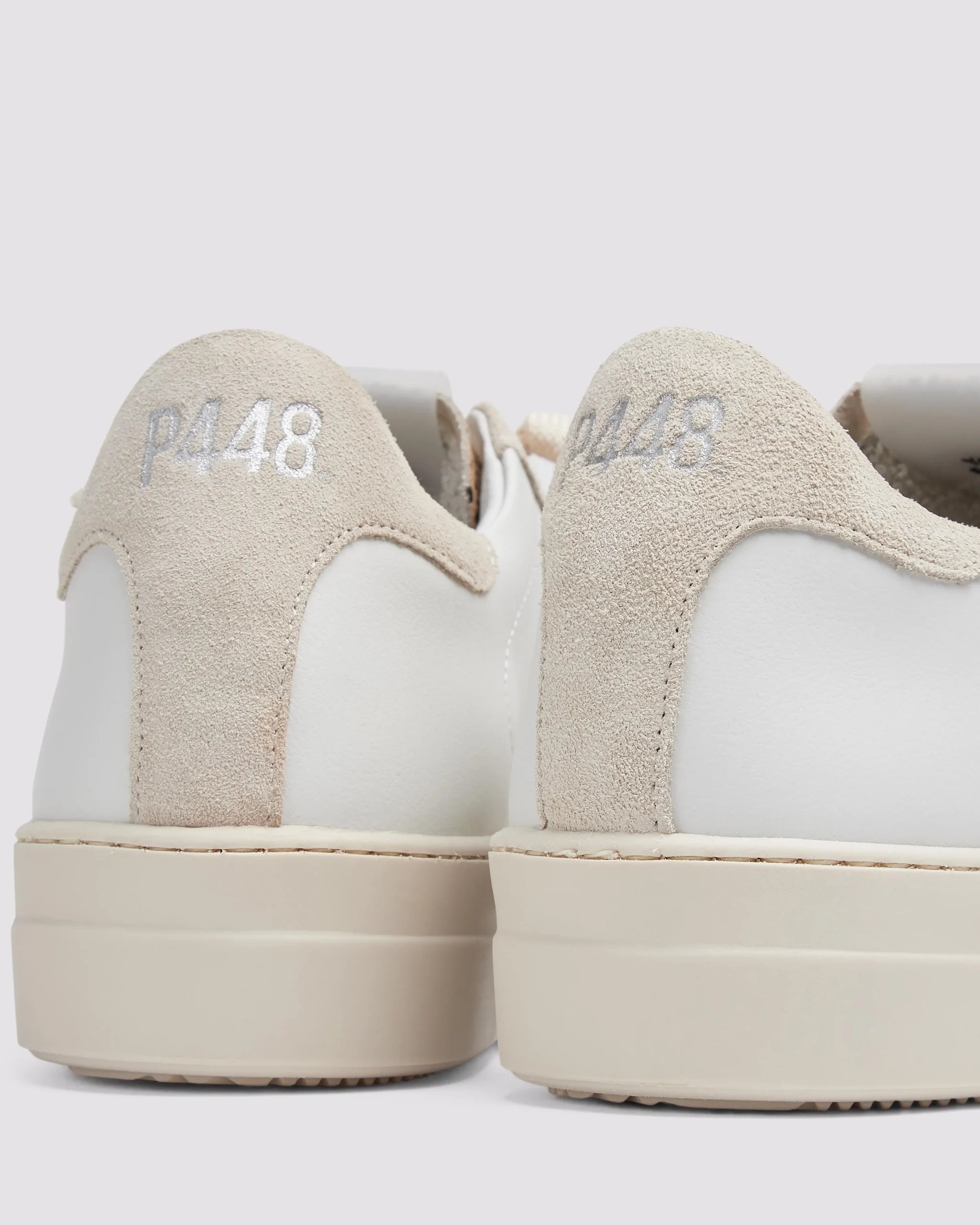 Online P448 Thea Trek